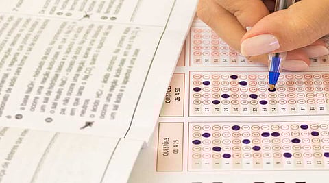 बेहला में कपड़े की दुकान से मिला OMR Sheet !