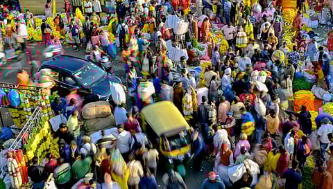 India Population 2023: … तो इसलिये भारत बना दुनिया की सबसे बड़ी आबादी वाला देश