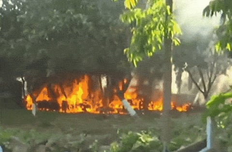 कालियागंज में फिर से बवाल, फूंके गए थाने