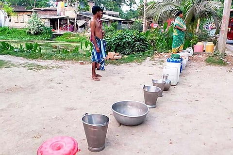 Water Crisis : गर्मी के बीच पानी की समस्या से जूझ रहा है कोलकाता