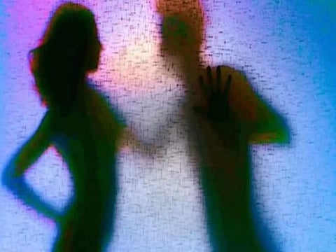 Kolkata News : दोस्तों के साथ अय्याशी करने के लिए युवक ने चाची के साथ…