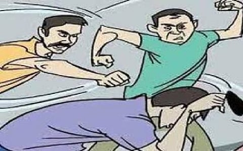 बहन के साथ छेड़छाड़ करने का प्रतिवाद करने पर भाई की पिटायी