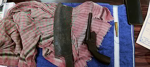 कैनिंग में अवैध हथियार सहित 4 गिरफ्तार