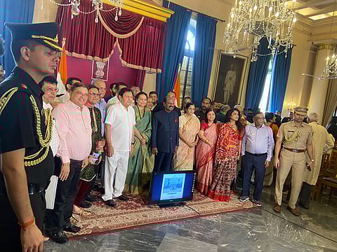 राजभवन में मनाया गया गुजरात और महाराष्ट्र का स्थापना दिवस