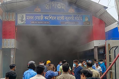 एगरा-बजबज के बाद अब यहां पटाखे की दुकान में लगी आग, 2 की मौत