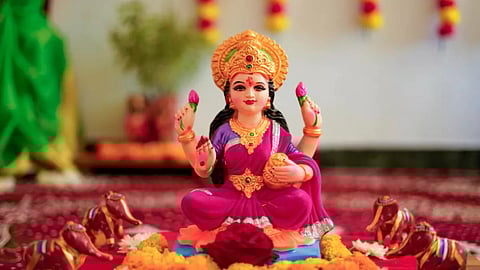 Friday Mantra : आज शुक्रवार के दिन जरूर करें ये उपाय …