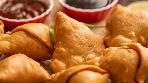 खायें समोसा और घर ले जायें 71 हजार रुपए का इनाम