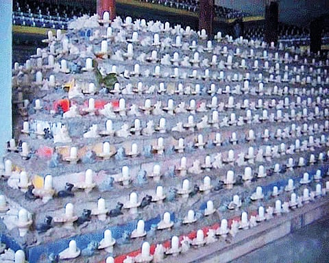 Sawan 2023 : एक अद्भुत मठ -जहां शिवलिंग का दान होता है