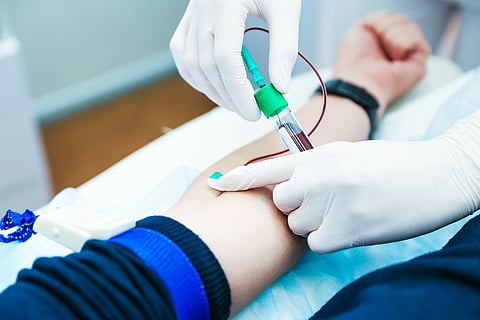 अब बाहर से Kolkata आने वाले लोगों का होगा blood test !