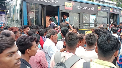 आज 21 जुलाई के लिये बसों की भारी किल्लत, यात्री हुए हलकान