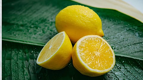 नींबू के इन टोटकों में छिपा है हर समस्या का समाधान