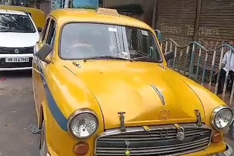 Behala Accident के बाद अब Haridevpur में दूसरी कक्षा के छात्र को …