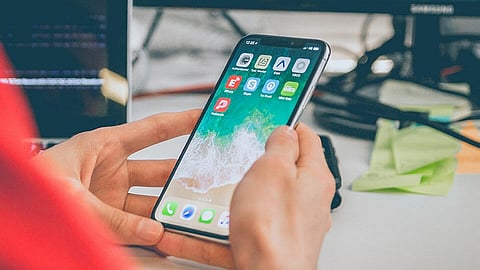 हर iPhone यूजर को पता होनी चाहिए ये ट्रिक्स, रोजमर्रा के काम बना देंगी आसान