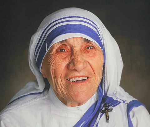 Mother Teresa Birth Anniversary : कुछ ऐसा कर गरीबों का सहारा बनी थीं मदर टेरेसा