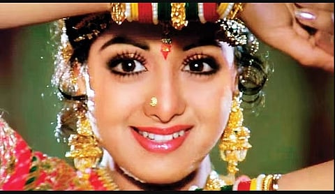 Sridevi Birth Anniversary: बॉलीवुड की लेडी अमिताभ मानी जाती थीं श्रीदेवी
