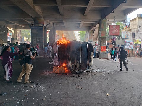 Behala Accident : सड़क दुर्घटना में छात्र की मौत को केन्द्र कर रणक्षेत्र बना बेहला चौरास्ता