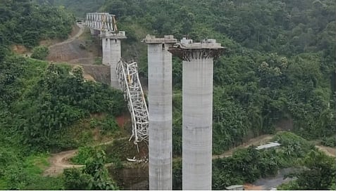 मिजोरम में रेलवे पुल हादसा