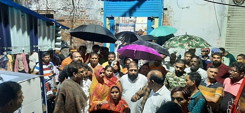 Burrabazar News : पोस्ता में ‘अवैध पार्किंग’ की भेंट चढ़ा मजदूर का हाथ