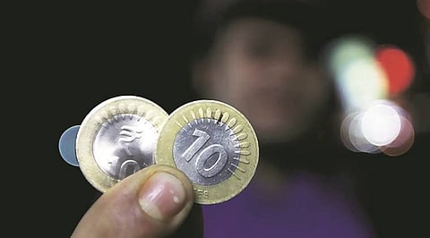 Janmashtami 2023: जन्माष्टमी की रात सिक्के का उपाय बनाएगा …