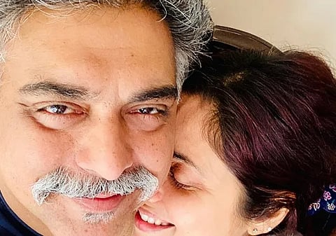 कौन है ये करोड़पति एक्टर जिसने अपनी ही ‘भाभी’ से की शादी, मचा था बवाल