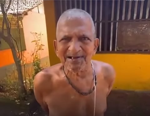 Simple Living High Thinking! दांत टूटे, बदन पर कपड़े नहीं पर पॉकेट में है 101 करोड़ रुपये के…