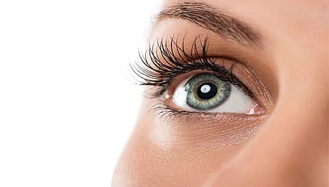 क्या आपको भी घंटों स्क्रीन पर आंखें गड़ाए रखने से होती है जलन ? इन तरीको से मिलेगी तुरंंत राहत