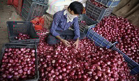 Onion Price Hike : फिर से रुलाने को तैयार है प्याज