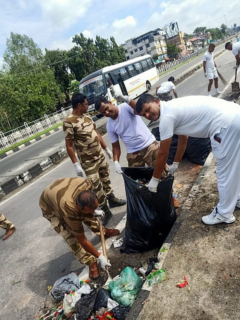 सीआईएसएफ बागडोगरा ने मनाया स्वच्छता अभियान