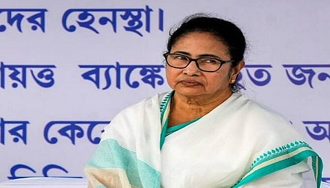 राष्ट्रगान के अनादर का मामला: अदालत ने खारिज की सीएम ममता के खिलाफ शिकायत