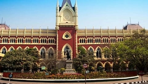 फुटपाथ पर कब्जा करने वालों पर कोलकाता हाईकोर्ट सख्त, KMC को दिया आदेश