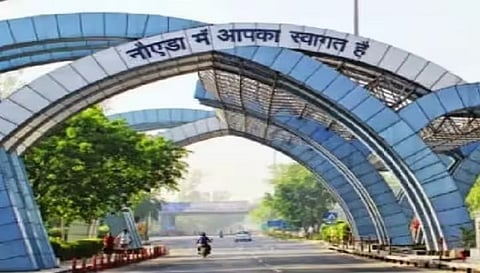 छत पर ईयरफोन लगाकर गाना सुनना पड़ा भारी, हुई किशोर की मौत