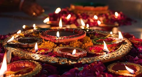 Chotti Diwali 2023 : जानें बड़ी दिवाली से क्यों अलग है ये दिन