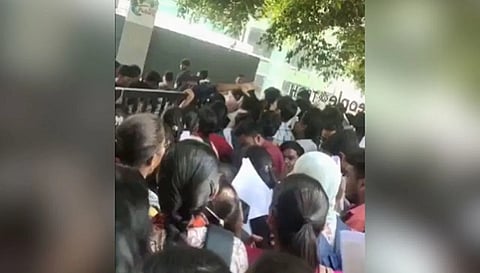 वायरल वीडियो ग्रैब