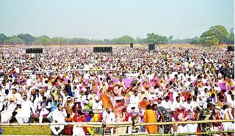 ब्रिगेड में गीतापाठ ने रचा इतिहास, 1 लाख लोगों के शामिल होने का दावा