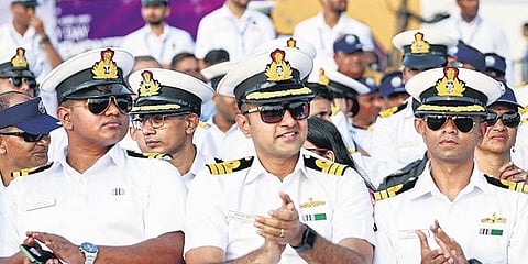 Navy Unveils New Admirals’ Epaulettes : भारतीय नौसेना में बड़ा बदलाव, अब …