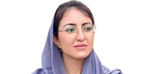 पाकिस्तान में पहली बार किसी हिंदू महिला ने चुनाव के लिए भरा नामांकन, जानिए कौन हैं …