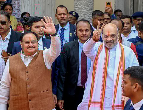 शाह और नड्डा पहुंचे कोलकाता, कालीघाट मंदिर में की पूजा