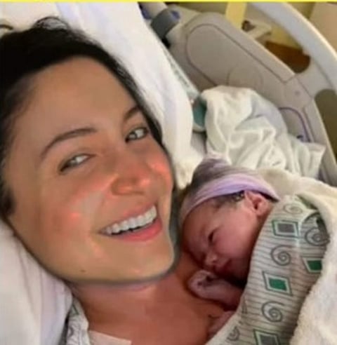 दूसरी बार पिता बने विराट कोहली, अनुष्का शर्मा की दूसरी बेटी के साथ सोशल मीडिया पर तस्वीरें वायरल !