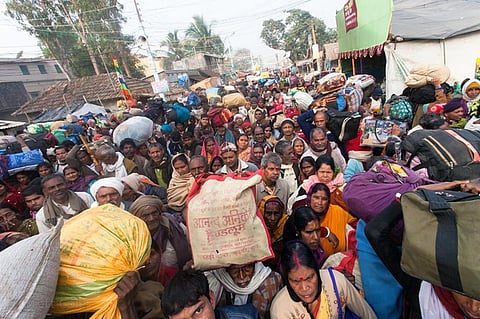 Gangasagar Mela 2024 : लांच सेवा से तीर्थयात्री हुए परेशान, काकद्वीप से कचुबेरिया तक ब्रिज की उठायी