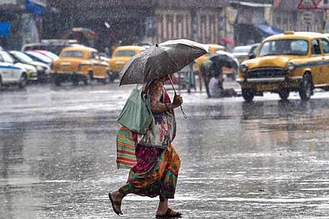 Kolkata Weather Update : बंगाल में कुछ दिन और हो सकती है बारिश