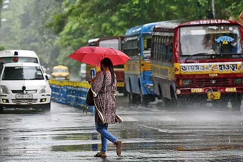 West Bengal Weather: पड़ोसी राज्यों में चक्रवात, बंगाल में लगातार 5 दिनों तक कालबैसाखी-ओलावृष्टि का अनुमान