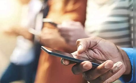 Call Forwarding Service : अगर आपके पास है Airtel, Jio और Vi का सिम तो ये खबर है आपके लिए !