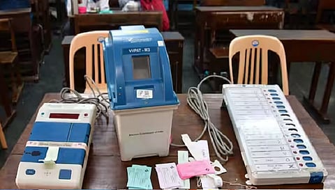 Bihar Election : शुरुआती रुझानों में NDA 49 सीट पर, ‘INDI’ गठबंधन 39 सीट पर आगे