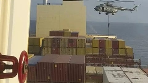 ईरान के कब्जे में 17 भारतीय