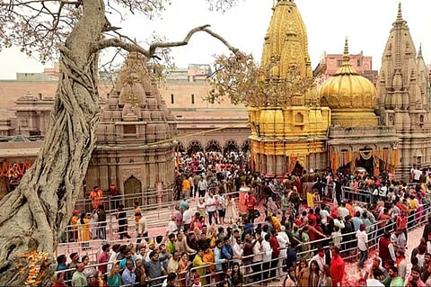 काशी विश्वनाथ धाम में पुजारियों की तरह पुलिस वाले भी पहनेंगे धोती, जानिए क्या है पूरा मामला