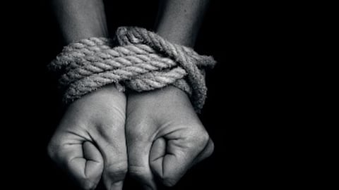 Kolkata News : पार्क स्ट्रीट के नामी होटल से व्यवसायी का अपहरण