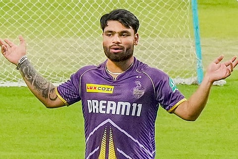 KKR vs RCB: मैच से पहले ये क्या! रिंकू ने तोड़ा विराट कोहली का बल्ला, देखें वीडियो