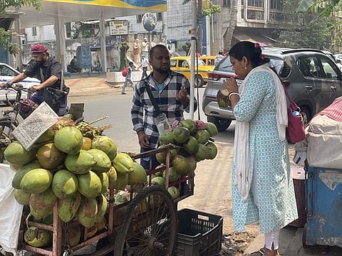 Kolkata Weather Update : पारा 33 डिग्री मगर एहसास दिला रहा है 43 डिग्री का