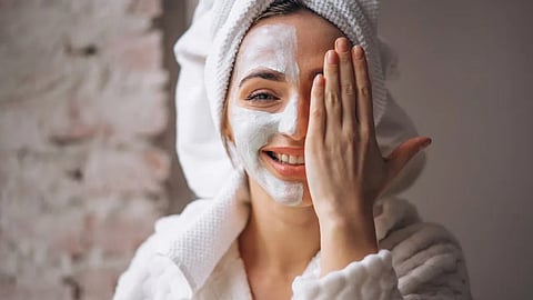 Tanning Removal Tips: तेज धूप से चेहरा हो चुका है बेजान, इन तरीकों को अपनाएं