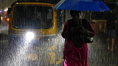 West Bengal Weather: 18 जून तक दक्षिण बंगाल के कई जिलों में बारिश का अलर्ट, कोलकाता को लेकर भी आया अपडेट